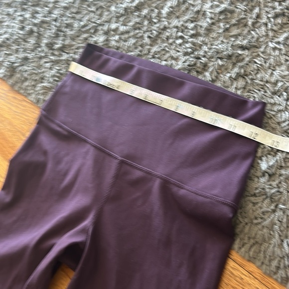 Yogalicious Lux Purple Leggings Size Medium - Picture 4 of 7